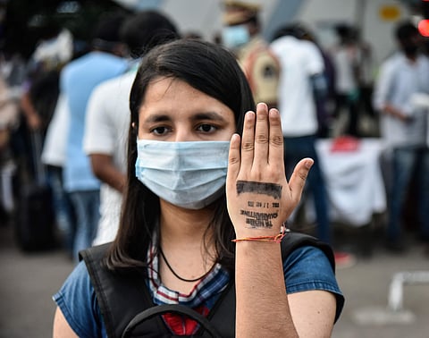 നവംബര് പകുതിയോടെ കോവിഡ് മൂര്ധന്യത്തില് എത്തുമോ? വാര്ത്തകള് തള്ളി ഐസിഎംആര്; അങ്ങനെയൊരു പഠനം നടന്നിട്ടില്ല