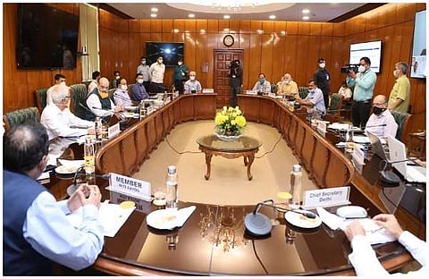 ഡല്ഹി ആരോഗ്യമന്ത്രിയുടെ സമ്പര്ക്കപ്പട്ടികയില് അമിത് ഷായും കെജരിവാളും; ആശങ്ക