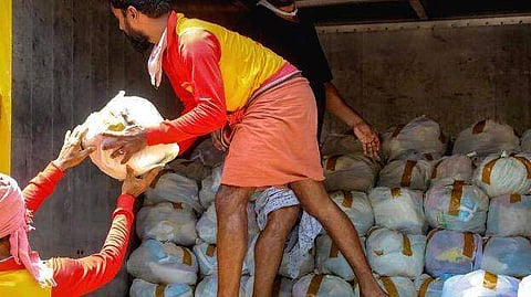 26 ലക്ഷം വിദ്യാർഥികൾക്ക് ഭക്ഷ്യകിറ്റ് വിതരണം ; സർക്കാർ അനുമതി