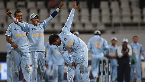 2007 ട്വന്റി20 ലോകകപ്പ്; ബൗള് ഔട്ടില് കണ്ടത് ധോനിയുടെ തന്ത്രം അല്ല, സംഭവിച്ചത് ഇങ്ങനെയെന്ന് വെങ്കടേഷ് പ്രസാദ്