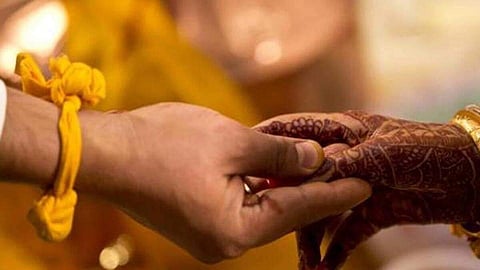 നവ വധുവിന് കോവിഡ്, ക്വാറന്റൈന് ലംഘിച്ചതിന് വയനാട്ടില് വരന്റെ പിതാവിനെതിരെ കേസെടുത്തു