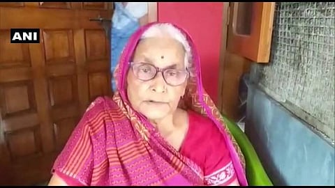 'ഉടന് വെളിയില് വരൂ, കീഴടങ്ങൂ, അല്ലെങ്കില് നിന്നെ മാത്രമല്ല, കുടുംബത്തെയും അവര് കൊല്ലും' ; ദീപ് പ്രകാശ് ദുബേയോട് അമ്മ