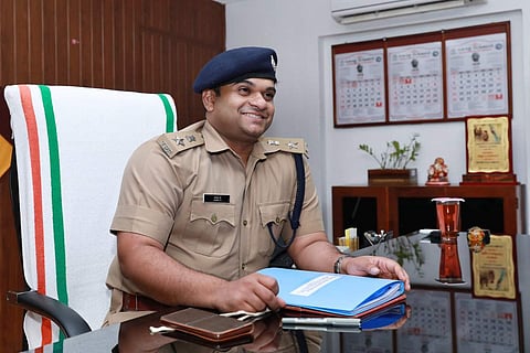 കളക്ടര്ക്കും എഡിഎമ്മിനും പിന്നാലെ എസ്പിയും ക്വാറന്റീനില് ; പായിപ്പാട് പുതിയ ക്ലസ്റ്റര്, കോട്ടയത്ത് കടകളുടെ പ്രവര്ത്തനസമയം കുറച്ചു