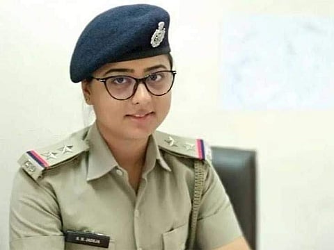 ബലാല്സംഗക്കേസ് ഒതുക്കിതീര്ക്കാന് 20 ലക്ഷം കൈക്കൂലി വാങ്ങി, 15 ലക്ഷം കൂടി വേണമെന്ന് ആവശ്യം ; വനിതാ പൊലീസ് ഇന്സ്പെക്ടര് അറസ്റ്റില്