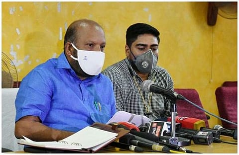 വരുംമാസങ്ങളിലും കോവിഡ് രോഗികളുടെ എണ്ണത്തില് വര്ധന;  റിവേഴ്സ് ക്വാറന്റൈന് ശക്തമാക്കുമെന്ന് വിഎസ് സുനില്കുമാര്