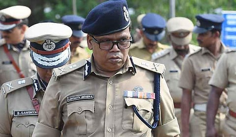 50 വയസിന് മുകളില് പ്രായമുള്ള പൊലീസുകാരെ കോവിഡ് ഡ്യൂട്ടിക്ക് നിയോഗിക്കരുത്; മറ്റ് അസുഖങ്ങളുള്ളവരെയും ഒഴിവാക്കണം : ഡിജിപിയുടെ കര്ശന നിര്ദേശം