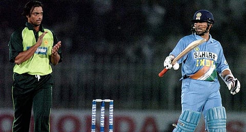 ആ ഷോട്ട് സച്ചിന് കളിക്കുന്നത് വിരളമാണ്, ലോകകപ്പില് അക്തറെ പോയിന്റിലൂടെ പറത്തിയ മാസ്റ്റര് ബ്ലാസ്റ്ററുടെ സിക്സിലേക്ക് ചൂണ്ടി കൈഫ്