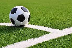 മൂന്ന് മാസം മുന്പെ ഗള്ഫില് നിന്നെത്തി; ടര്ഫില് ഫുട്ബാള് കളിക്കുന്നതിനിടെ യുവാവ് കുഴഞ്ഞുവീണ് മരിച്ചു