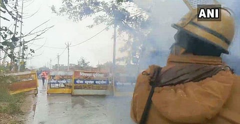 ഹരിയാനയില് പ്രതിഷേധിച്ച കര്ഷകര്ക്ക് നേരെ പൊലീസ് കണ്ണീര്വാതകം പ്രയോഗിക്കുന്നു/ഫോട്ടോ എഎന്ഐ