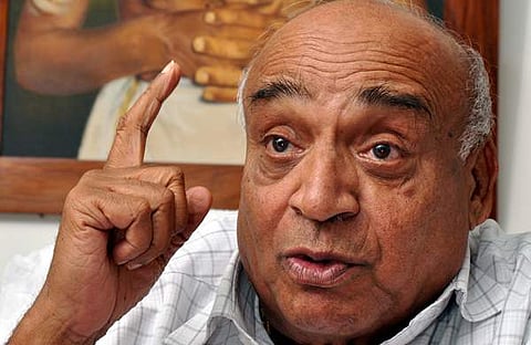 വീരേന്ദ്ര കുമാര്/ അജീബ് കൊമാച്ചി