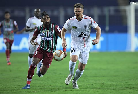 എടികെ മോഹൻ ബഗാൻ താരം റോയ് കൃഷ്ണയുടെ മുന്നേറ്റം/ ട്വിറ്റർ