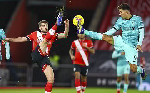 ലിവര്പൂള് താരം ഫിര്മിനോയും, സതാംപ്ടണിന്റെ ജാക്ക് സ്റ്റീഫന്സും/ ഫോട്ടോ: എപി