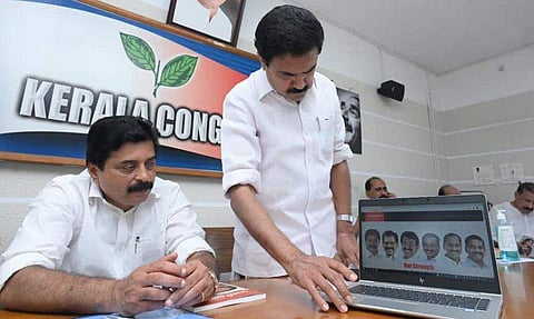 ജോസ് കെ മാണി മന്ത്രി റോഷി അഗസ്റ്റിനൊപ്പം, ഫയല്