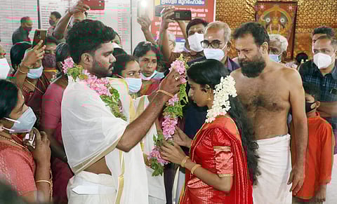 വിദ്യയും നിധിനും വിവാഹിതരാകുന്നു