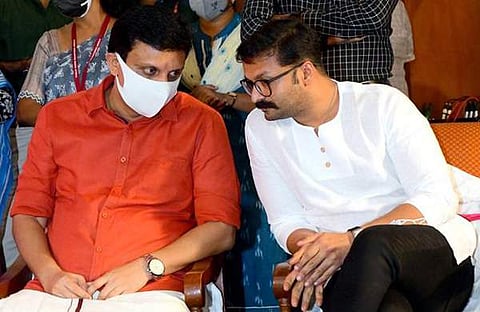 ജയസൂര്യയും മന്ത്രി മുഹമ്മദ് റിയാസും/ഫെയ്സ്ബുക്ക്