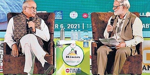 ദി ന്യൂ ഇന്ത്യന് എക്സ്പ്രസ് എഡിറ്റോറിയല് ഡയറക്ടര് പ്രഭു ചാവ്ളയും ഭൂപേഷ് ബാഗലുമായുള്ള അഭിമുഖം