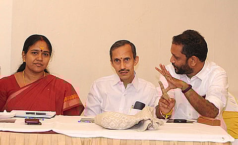 ശോഭാ സുരേന്ദ്രൻ, എംടി രമേശ്, കെ സുരേന്ദ്രൻ എന്നിവർ പാർട്ടി യോഗത്തിൽ/ ഫയൽ