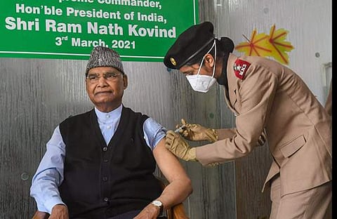 രാഷ്ട്രപതി രാംനാഥ് കോവിന്ദ് ഡല്ഹി ആര്മി ആശുപത്രിയില് കോവിഡ് വാക്സിന് സ്വീകരിക്കുന്നു/ട്വിറ്റര്
