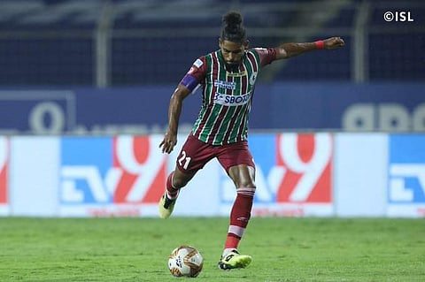 നോര്ത്ത് ഈസ്റ്റ് യുണൈറ്റഡ് എടികെ മോഹന് ബഗാന് മത്സരത്തിനിടെ /ചിത്രം ട്വിറ്റര്