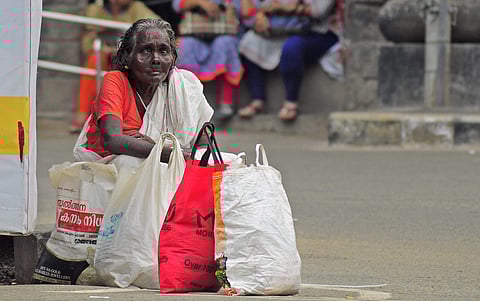 ക്ഷേമം കടം കൊള്ളുമ്പോള്
