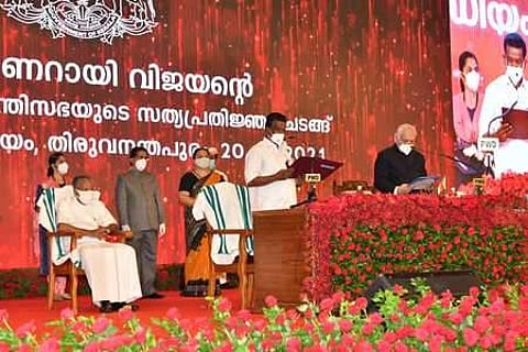 കെ രാധാകൃഷ്ണന് മന്ത്രിയായി സത്യപ്രതിജ്ഞ ചെയ്യുന്നു