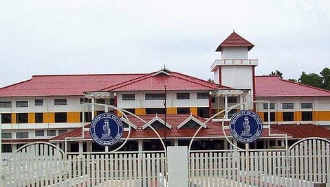 കാലിക്കറ്റ് സര്വകലാശാല; അട്ടിമറിച്ച് നിയമങ്ങള് വഴിവിട്ട് നിയമനങ്ങള്