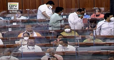 ഫോണ് ചോര്ത്തല് : പാര്ലമെന്റില് ഇന്നും പ്രതിപക്ഷ ബഹളം ; കോടതി മേല്നോട്ടത്തില് അന്വേഷണം വേണമെന്ന് കോണ്ഗ്രസ്