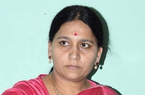 കവിത മാലോത്/ട്വിറ്റര്