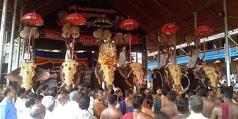 ഏറ്റുമാനൂര് ക്ഷേത്രത്തില് ഉത്സവത്തോടനുബന്ധിച്ചുള്ള കാഴ്ച ശീവേലി, ഫയല് ചിത്രം