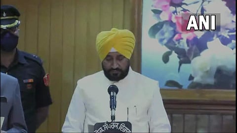 ചരണ്ജിത് സിങ്ങിന്റെ സത്യപ്രതിജ്ഞ/ എഎന്ഐ