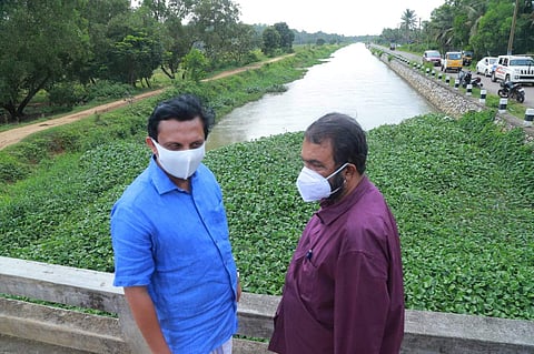 മന്ത്രിമാര് കിരീടം പാലം സന്ദര്ശിച്ചപ്പോള്