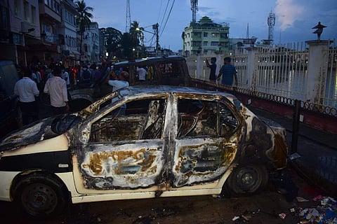 സിപിഎം സംസ്ഥാന കമ്മിറ്റി ഓഫീസിന് മുന്നില് കാര് കത്തിച്ച നിലയില്, ട്വിറ്റര്