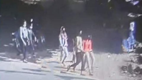 കാണാതായ പെണ്കുട്ടികളുടെ സിസിടിവി ദൃശ്യം