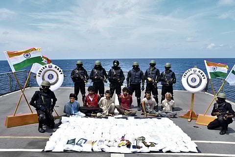 കൊച്ചിയില് മയക്കുമരുന്നുമായി പിടിയിലായവര്/ പിടിഐ ചിത്രം