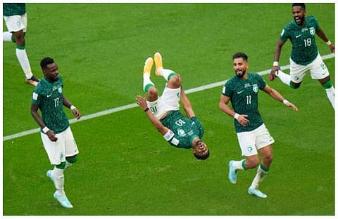 ഗോൾ നേട്ടം ആഘോഷിക്കുന്ന സൗദി അറേബ്യയുടെ സലേം അല്ദ്വസരി (ഇടത്തുനിന്ന് രണ്ടാമത്)/ ചിത്രം: പിടിഐ