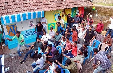 മുണ്ടക്കമുഗളില് ലോകകപ്പ് ആഘോഷിക്കാന് വേണ്ടി വീട് വാങ്ങി ആരാധകകൂട്ടം/ഫോട്ടോ: ടി പി സൂരജ്