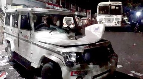 പ്രതിഷേധക്കാര് തകര്ത്ത പൊലീസ് ജീപ്പ്/എക്സ്പ്രസ്