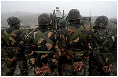 അതിര്ത്തിയില് ഇന്ത്യന് സൈനികര്/എഎഫ്പി-ഫയല്