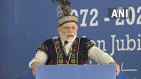 നരേന്ദ്രമോദി ഷില്ലോങില് സംസാരിക്കുന്നു