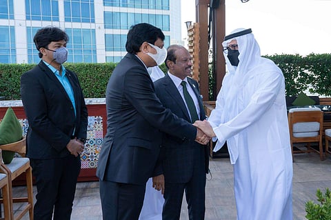 മന്ത്രി മുഹമ്മദ് റിയാസ്  അബുദാബി ടൂറിസം സാംസ്കാരിക ചെയര്മാന് മുഹമ്മദ് ഖലീഫ