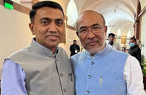 പ്രമോദ് സാവന്തും ബിരേൻ സിങ്ങും/ പിടിഐ ചിത്രം