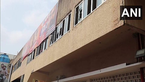 കാണികള് അടിച്ചുതകര്ത്ത തീയറ്റര്