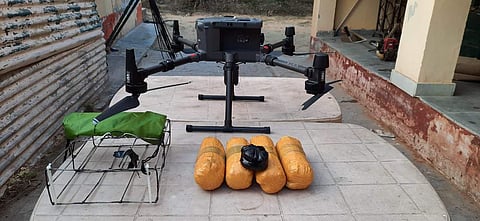 ഇന്ത്യന് അതിര്ത്തി രക്ഷാ സേന വെടിവച്ചു വീഴ്ത്തിയ പാകിസ്ഥാന് ഡ്രോണ്, എഎന്ഐ