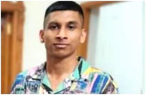 സൈനികേഷ്/ട്വിറ്റര്