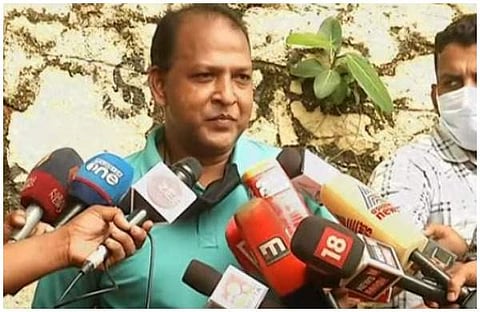 ബാലചന്ദ്രകുമാര് മാധ്യമങ്ങളെ കാണുന്നു/വീഡിയോ സ്ക്രീന്ഷോട്ട്