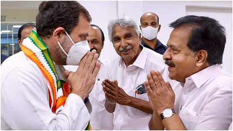 ചെന്നിത്തല, രാഹുല്ഗാന്ധി, ഉമ്മന്ചാണ്ടി തുടങ്ങിയവര്ക്കൊപ്പം/ ഫെയ്സ്ബുക്ക്