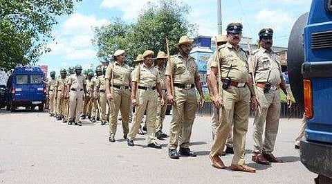 പൊലീസ് നിരീക്ഷണം നടത്തുന്നു