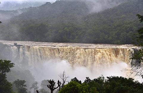 അതിരപ്പിള്ളി വെള്ളച്ചാട്ടം, ഫയല് ചിത്രം