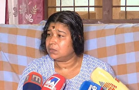 കരുവന്നൂര് പ്രതിക്കെതിരെ സിന്ധു, ടിവി ദൃശ്യം