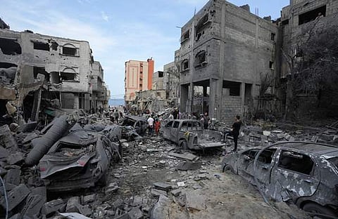 ഇസ്രയേൽ ആക്രമണത്തിൽ ഗാസയിലെ വെസ്റ്റ് മോസ്ക് തകർന്നപ്പോൾ/ പിടിഐ